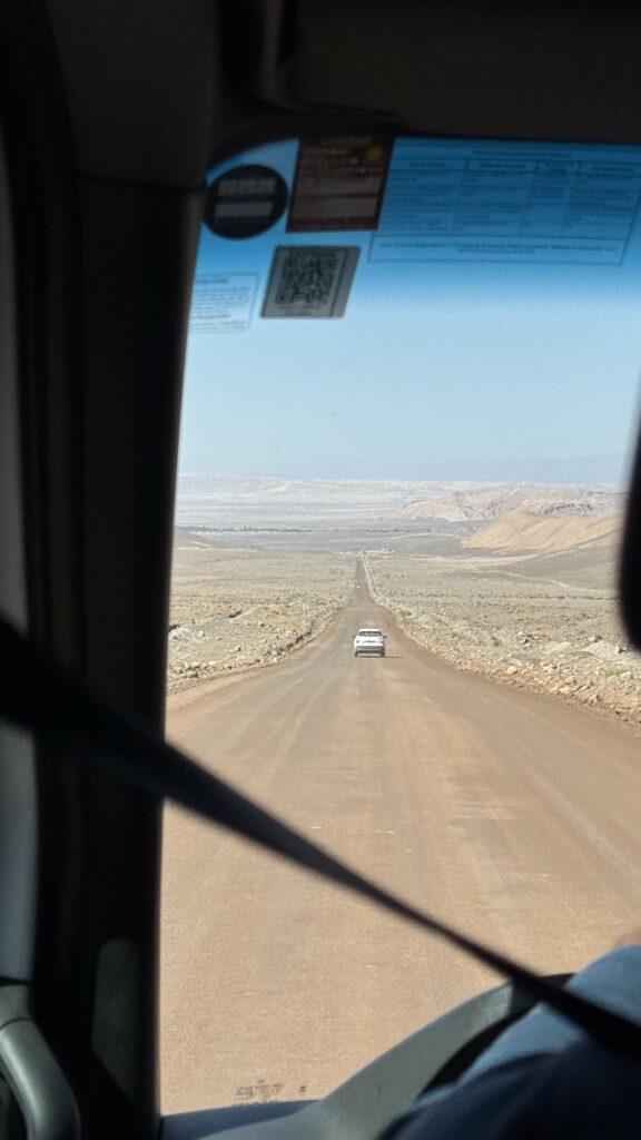 strasse in der atacama wüste