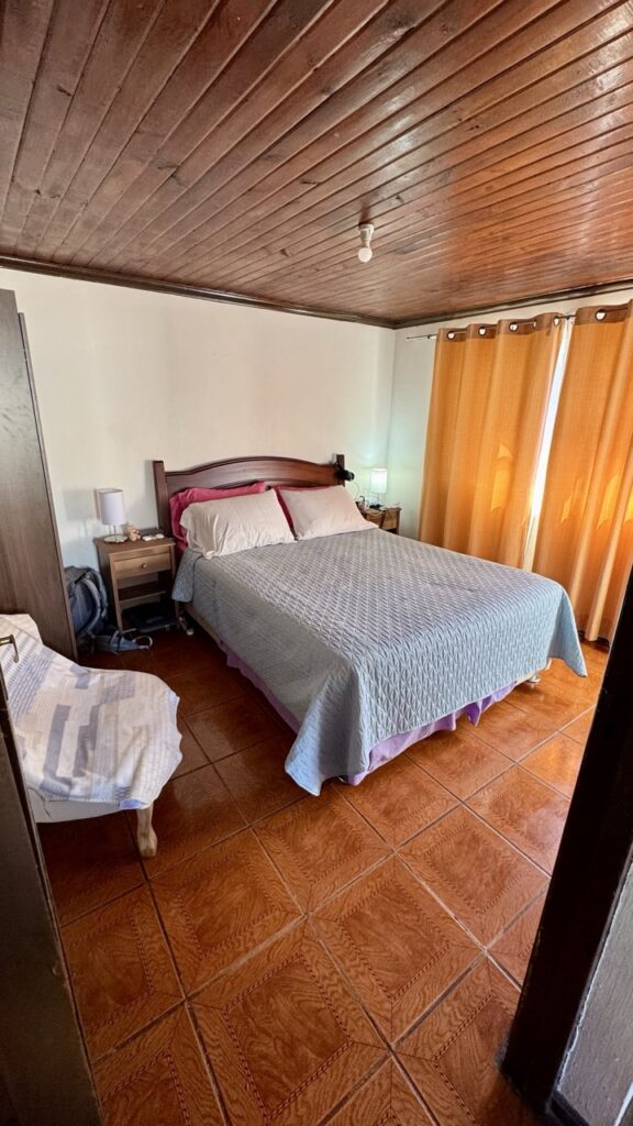 schlafzimmer airbnb santa cruz