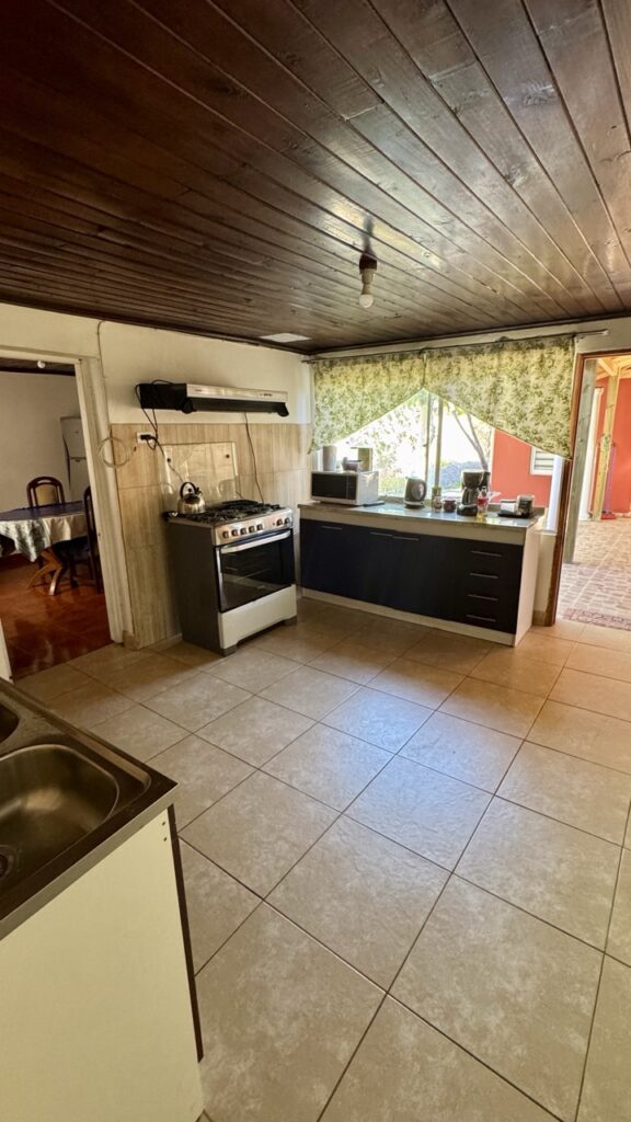 airbnb santa cruz küche