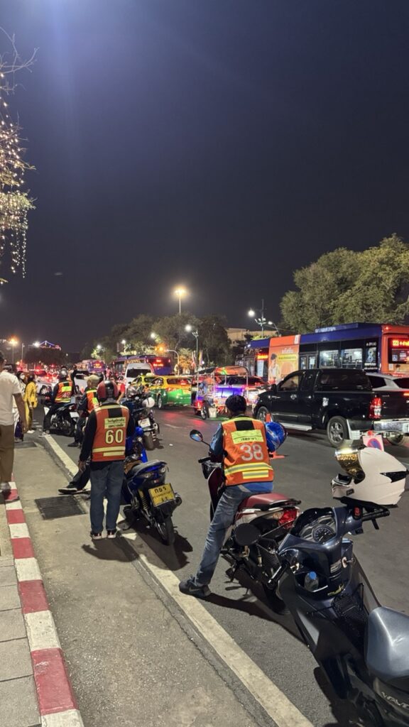 motorad taxi vor eingang