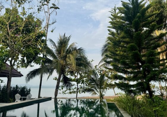 pool airbnb koh chang