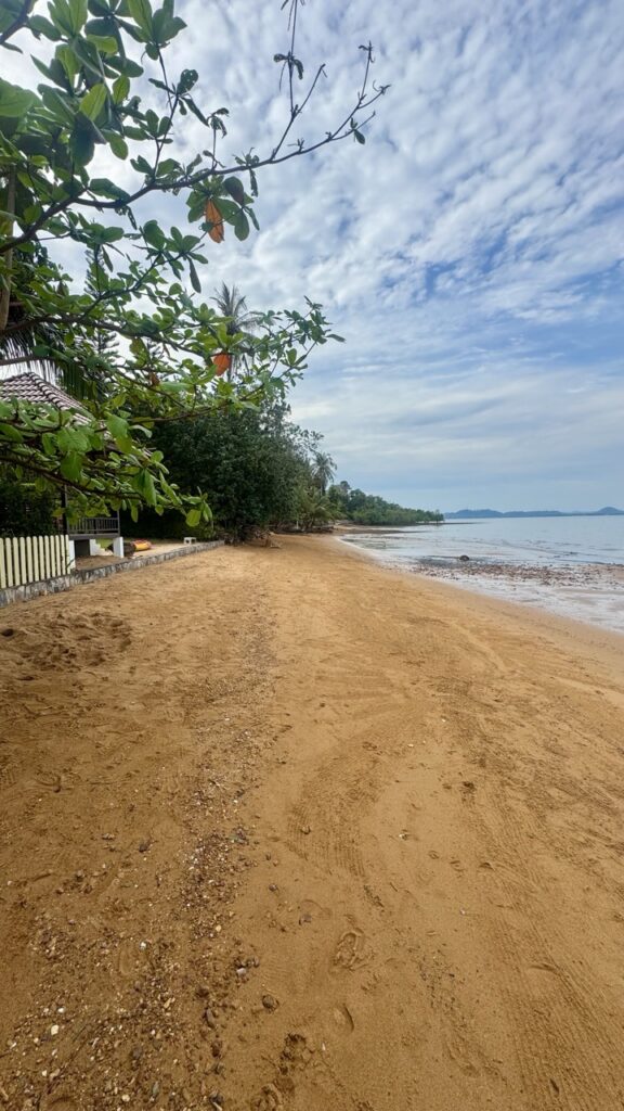 strand airbnb koh chang