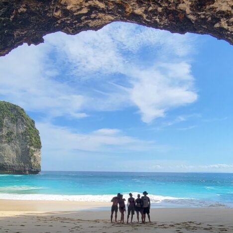 Bali in zwei Worten? Baustellen & Ceremonies!