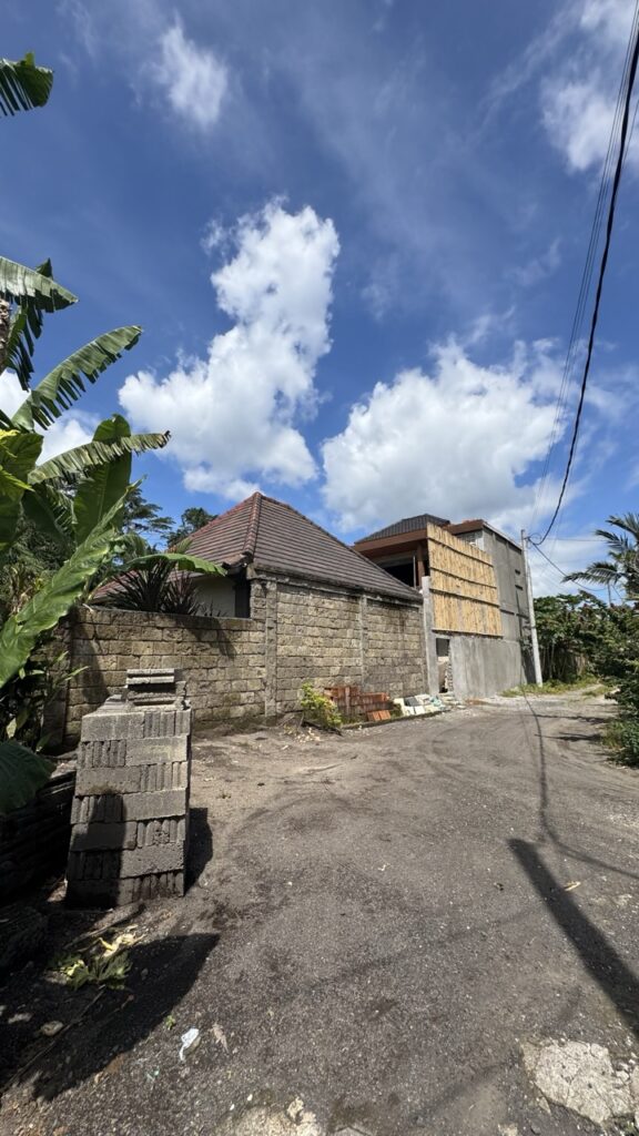 baustelle hinter Yoni Karana House Ubud