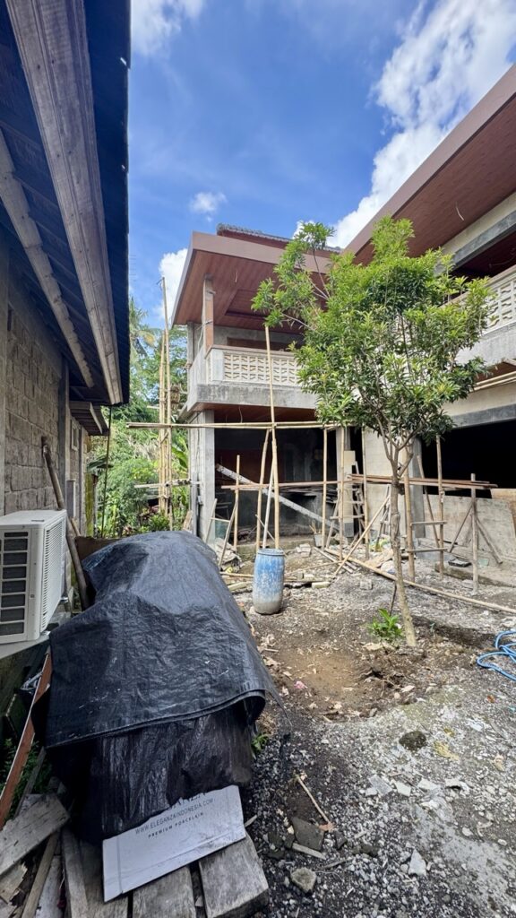 baustelle hinter Yoni Karana House Ubud