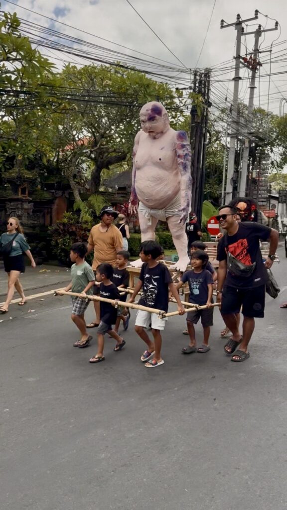 kunder mit ogoh ogoh